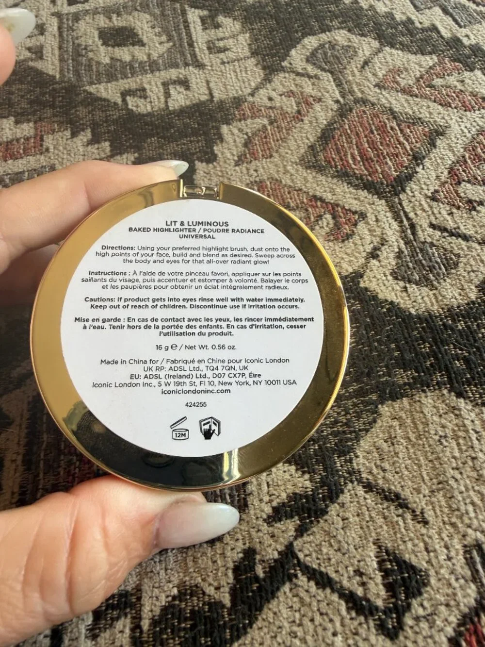 Iconic London lit and luminous baked highlighter